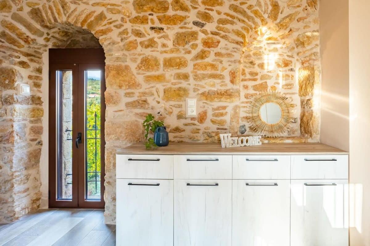 Mantineia Stone Villa-an Ethereal Getaway