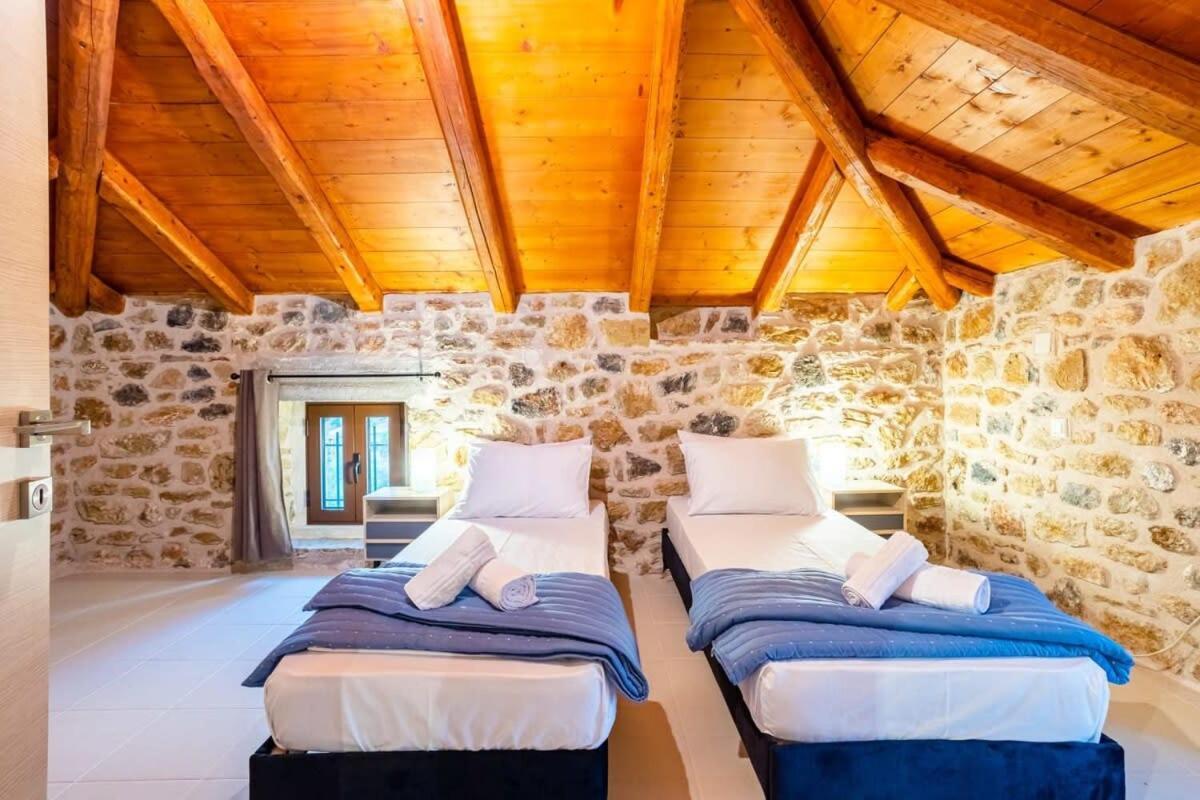 Mantineia Stone Villa-an Ethereal Getaway * Megali Mantineia
