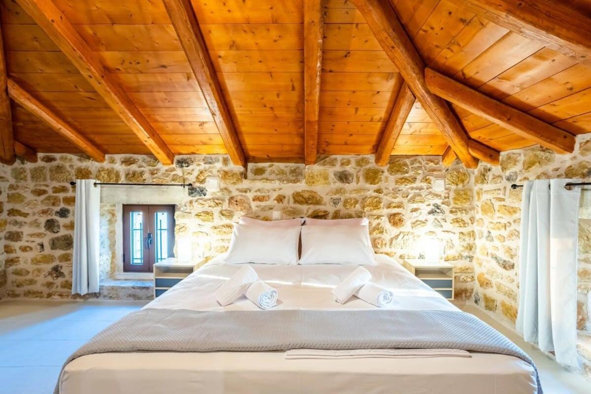 Mantineia Stone Villa-an Ethereal Getaway * Megali Mantineia