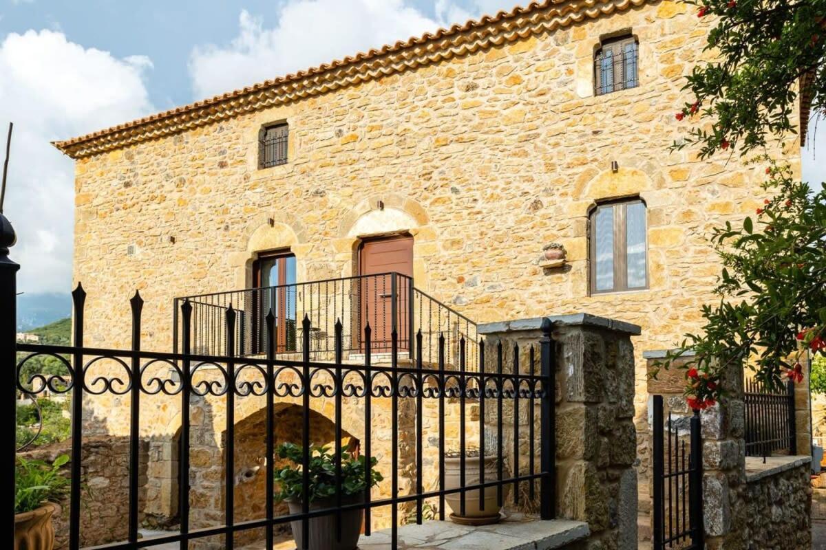 Mantineia Stone Villa-an Ethereal Getaway * Megali Mantineia